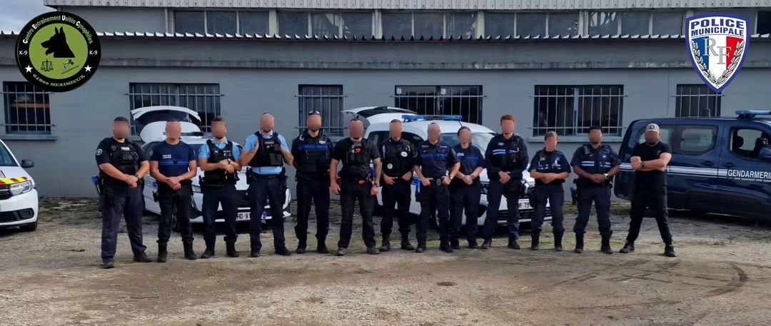 Rassemblement de cynotechniciens de Police Municipale lors d'une session de formation au CEUC